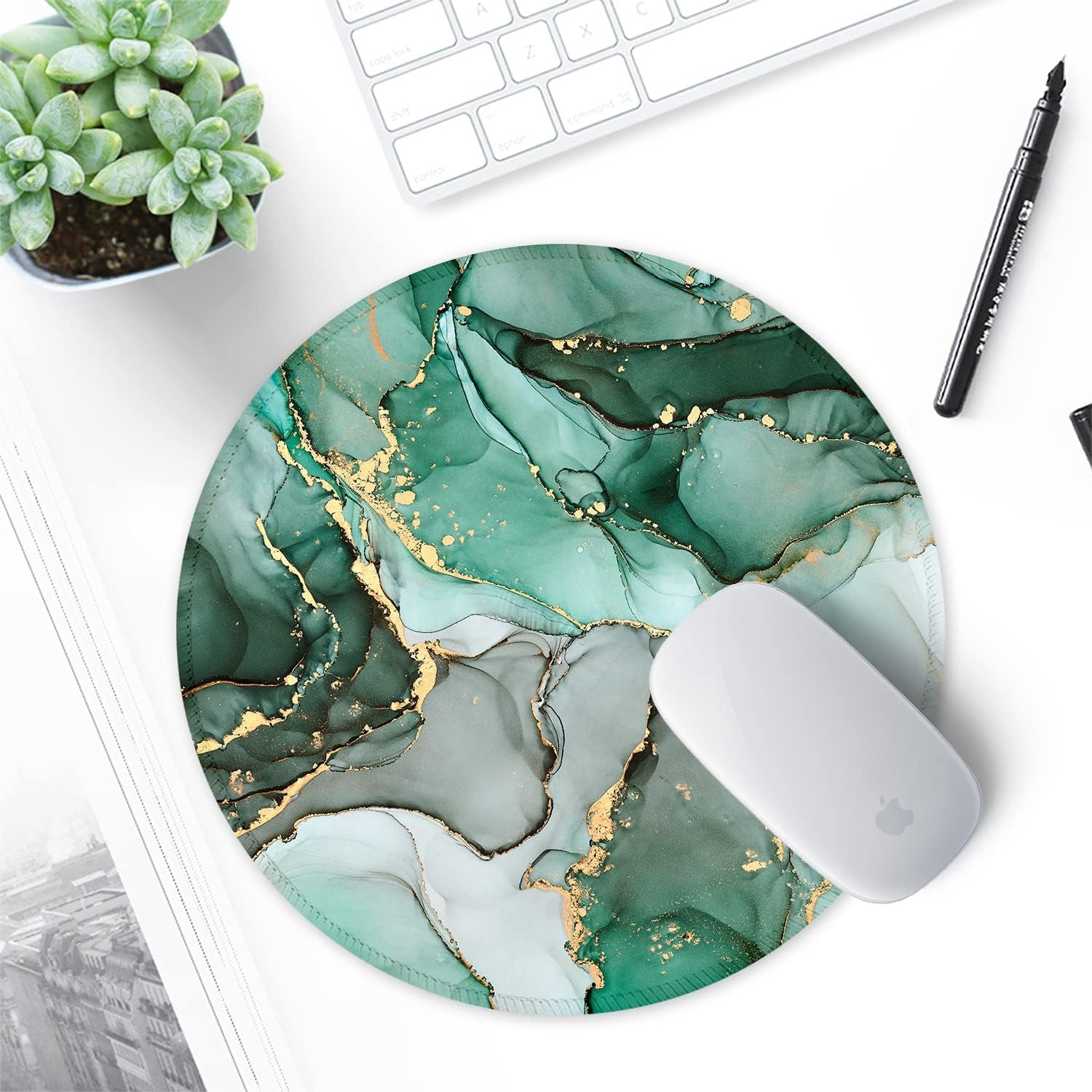 round Mouse Pad with Stitched Edge Premium-Textured Waterproof Non-Slip Rubber Base Desktop Protection Mat Diameter 8.7 Inches, Green Marble Texture